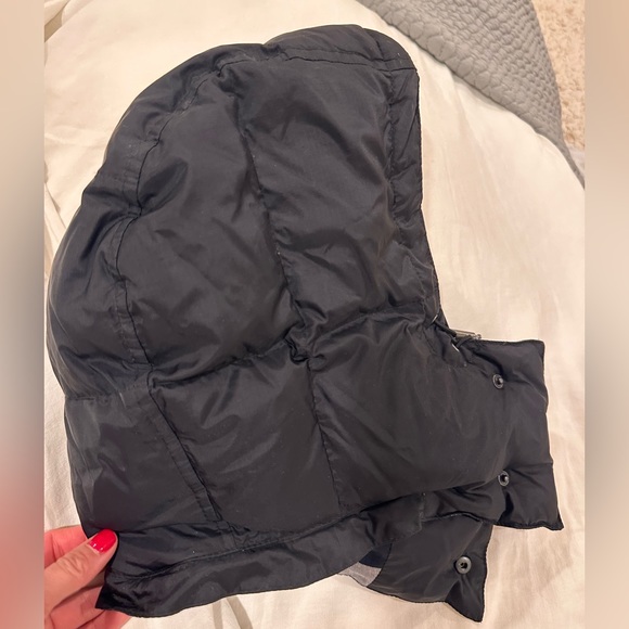 Men’s Burberry Vest with hood - Picture 2 of 2